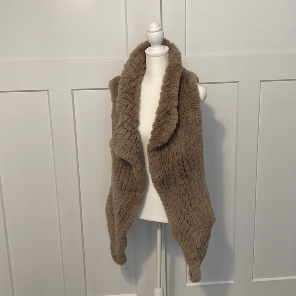 Faux fur Taupe Vest by Soft Surroundings Small - Picture 6 of 10